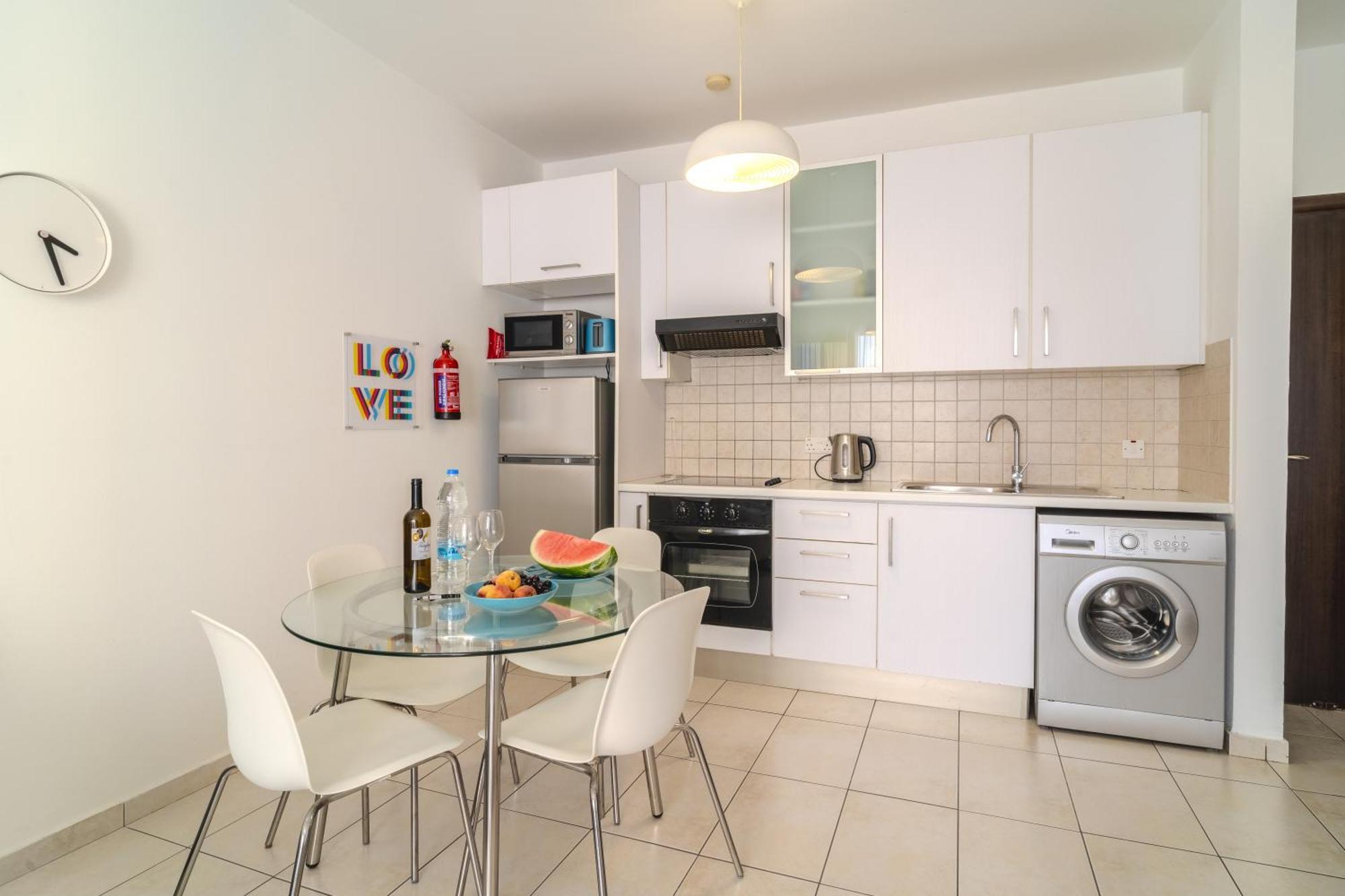Violet Dusk City Center Flat Larnaca Exterior photo