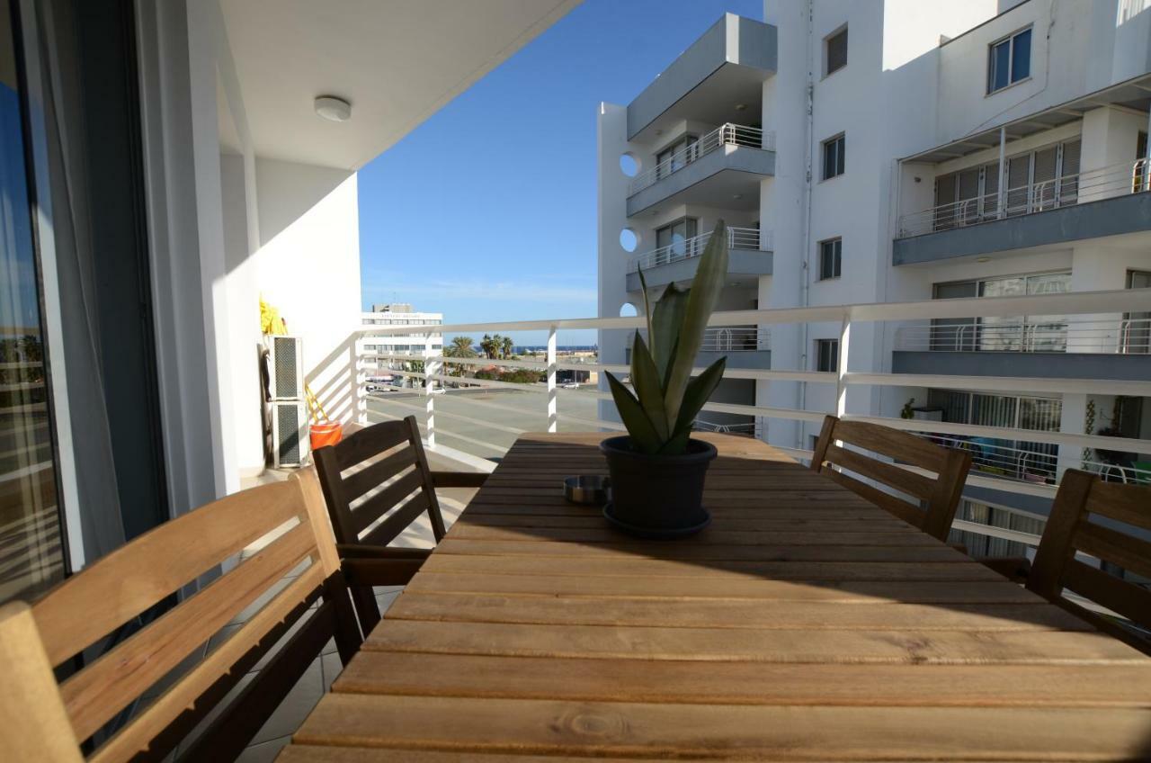 Violet Dusk City Center Flat Larnaca Exterior photo